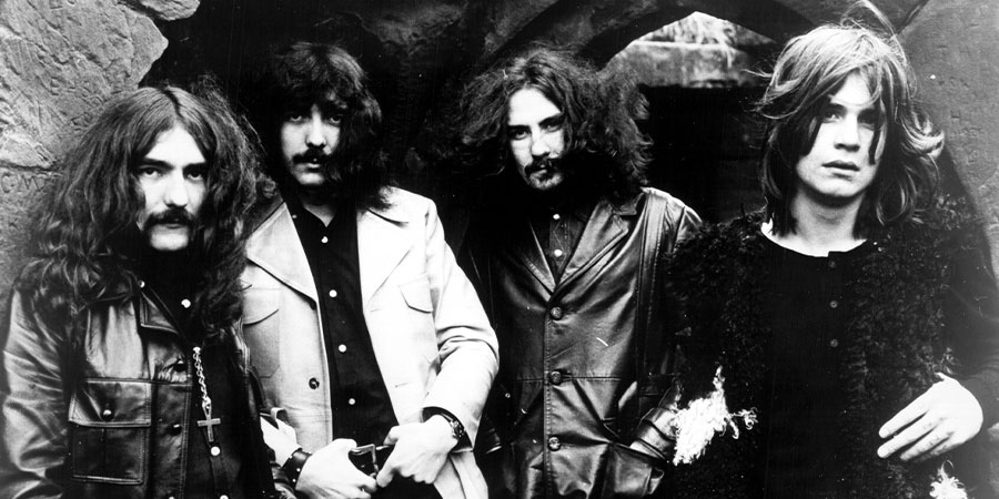 Black Sabbath. Geezer Butler, Tony Iommi, Bill Ward e Ozzy Osbourne (da esquerda para a direita). Crédito Fotografia: Wikipedia @Black_Sabbath