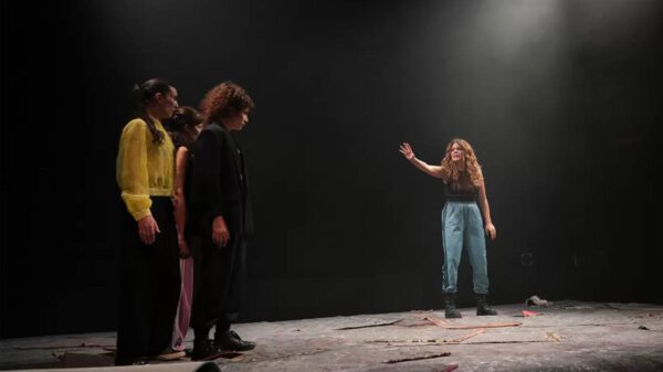 "Justiça Cega" de Sara de Castro