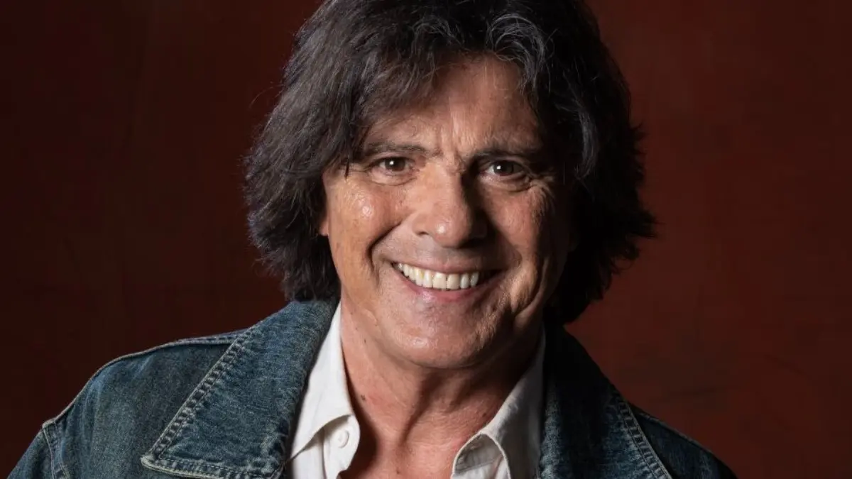 Luís Represas, fundador e voz dos Trovante, morreu esta quarta-feira aos 69 anos.