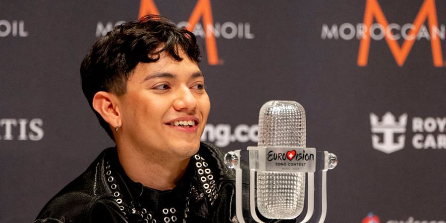 JJ,  intérprete austríaco de "Wasted Love", Eurovisão 2025.  Crédito da fotografia Sarah Louise Bennett, Eurovisão 2025