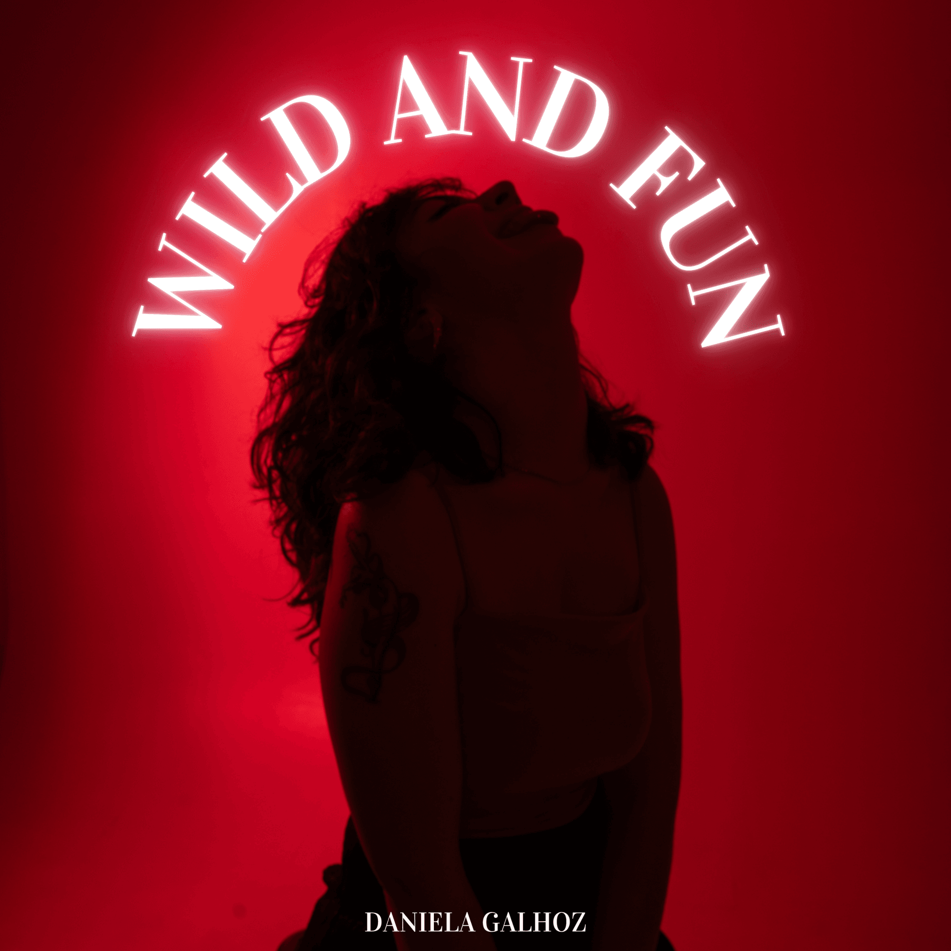 Daniela Galhoz, capa de Wild and Fun
