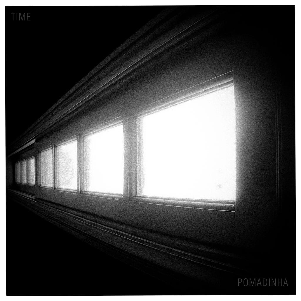 Imagem - Pomadinha lançam “Time” e anunciam três concertos em junho 2 Pomadinha, capa do single "Time". Créditos capa: xx