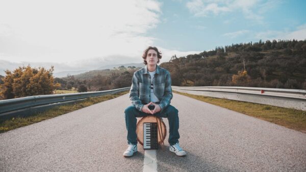 Laz Hay estreia-se com o EP Acalento