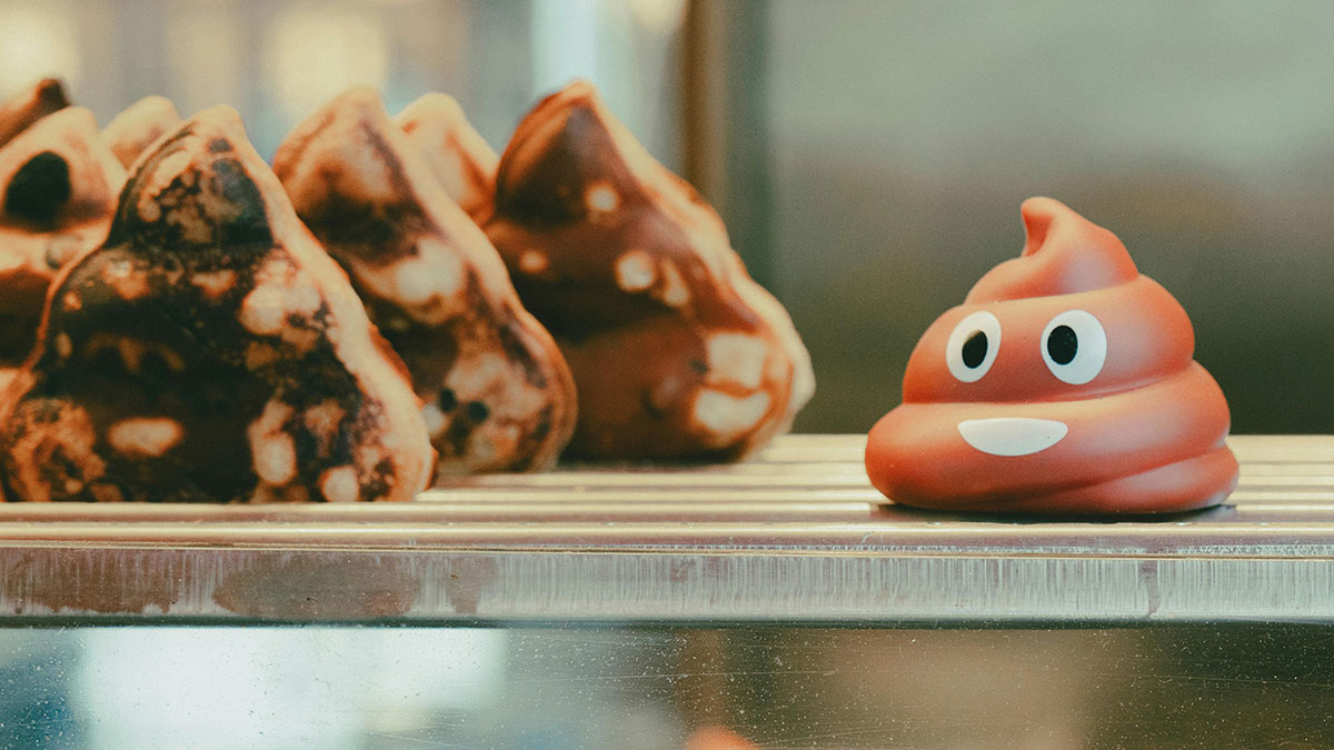Emoji na vitrine. Crédito Fotografia: Khanh Nguyen, Pexels