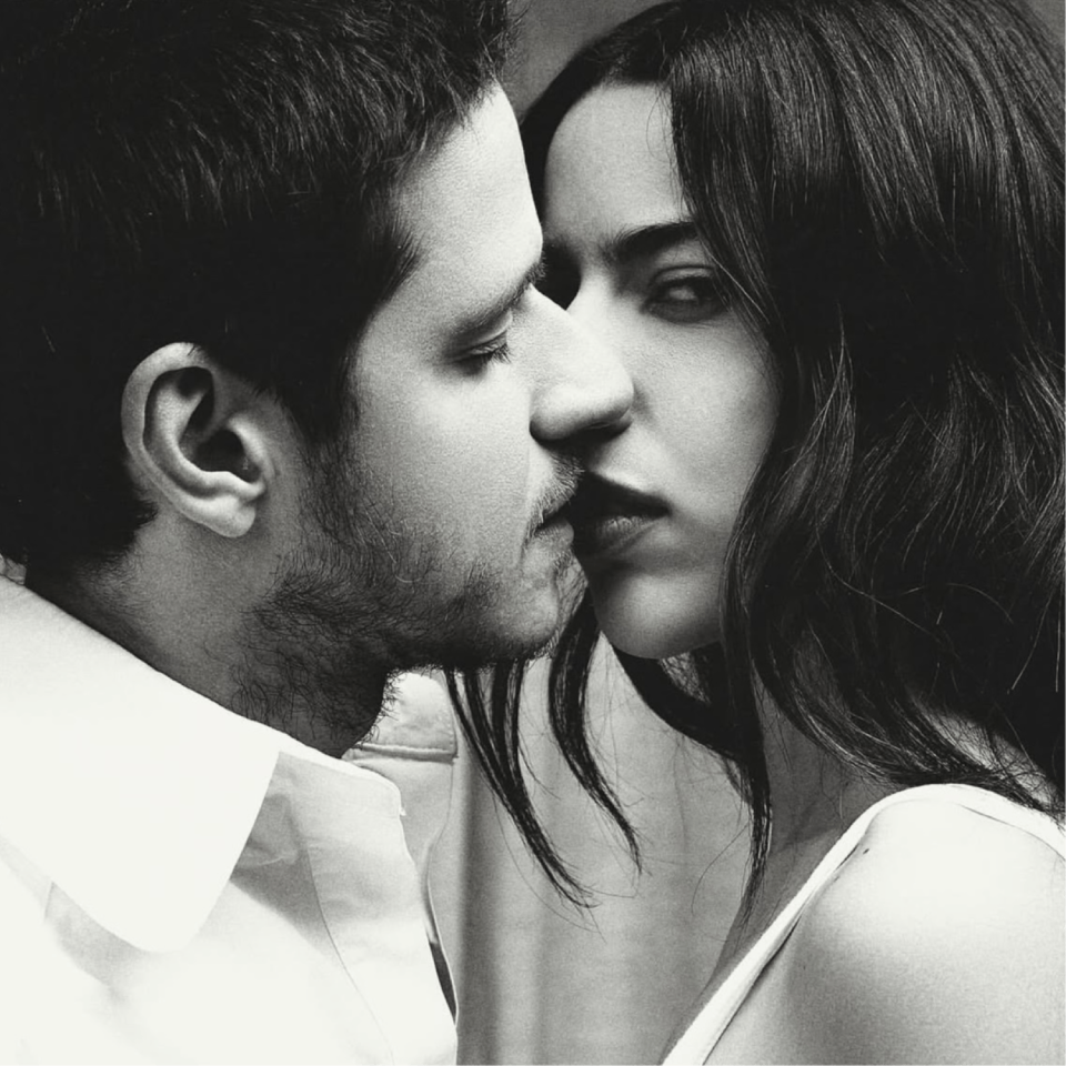 Rubel & Marina Sena, capa do Single "Carta de Maria"