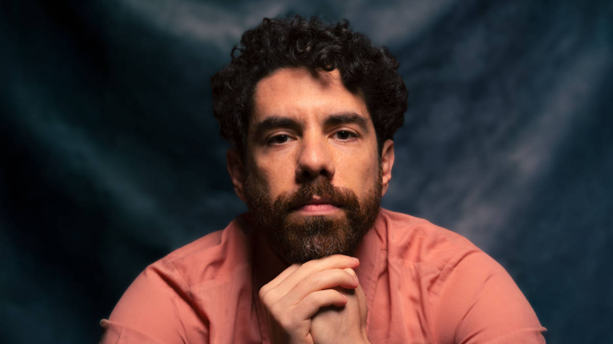 Luca Argel. Crédito Fotografia: @Krystallenia Batziou