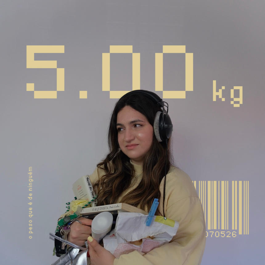 Matilde na lua, capa do single "5kg". Crédito capa: Foto Stories by Beatriz