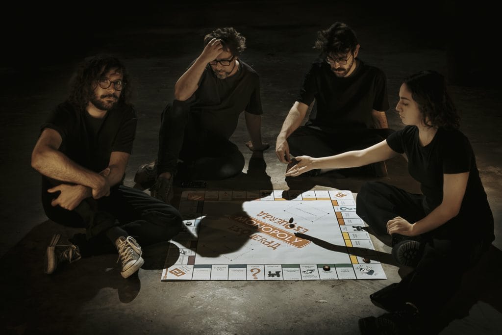 ESQUERDA estreia-se com “Sangue Menstrual”