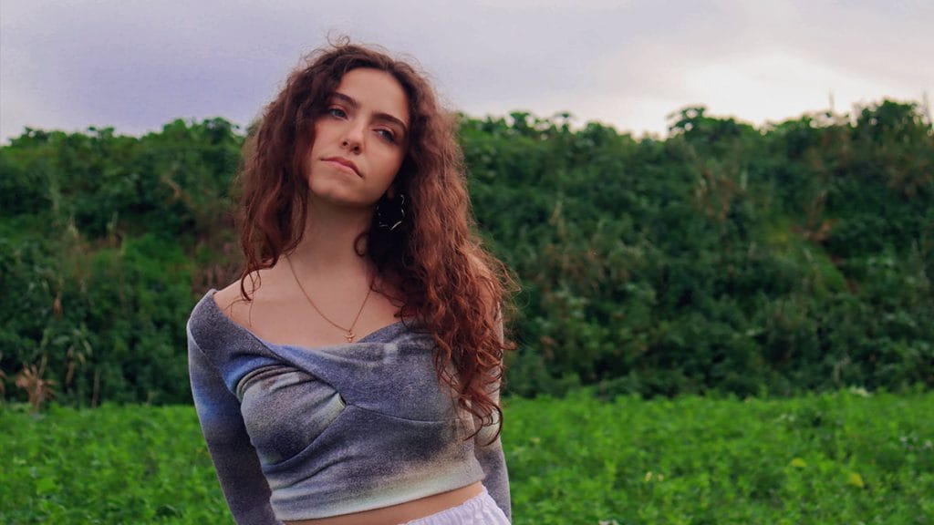 Alice lança “Sóbrio”, um hino sobre mergulhar de cabeça na vulnerabilidade