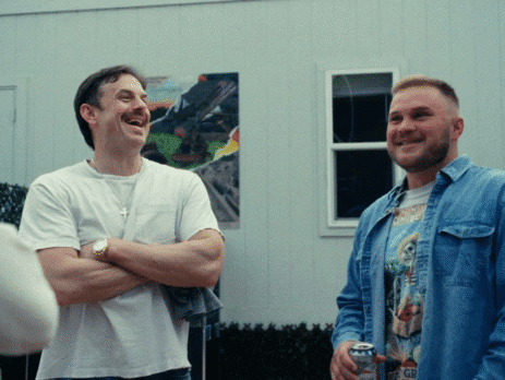 Kings of Leon e Zach Bryan lançam novo single "We're onto Something"