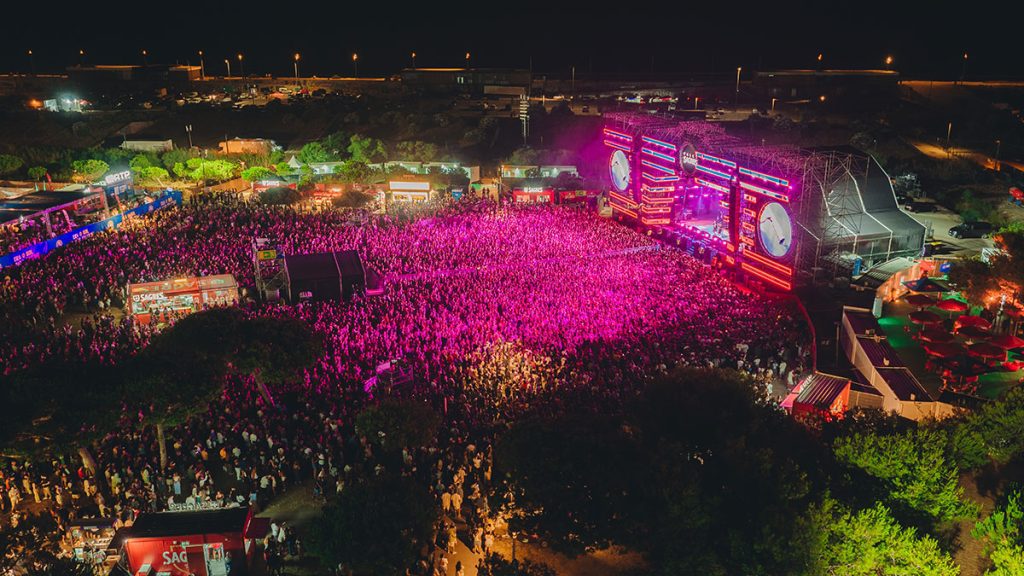 Festival Sol da Caparica: Quatro Dias que Incendiaram a Costa