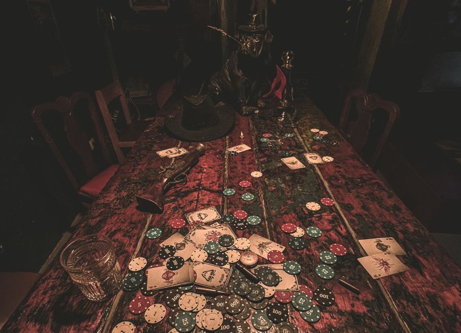 Wildchains. Photoshoot do clip "Choke on Shame (Shameless Version)".