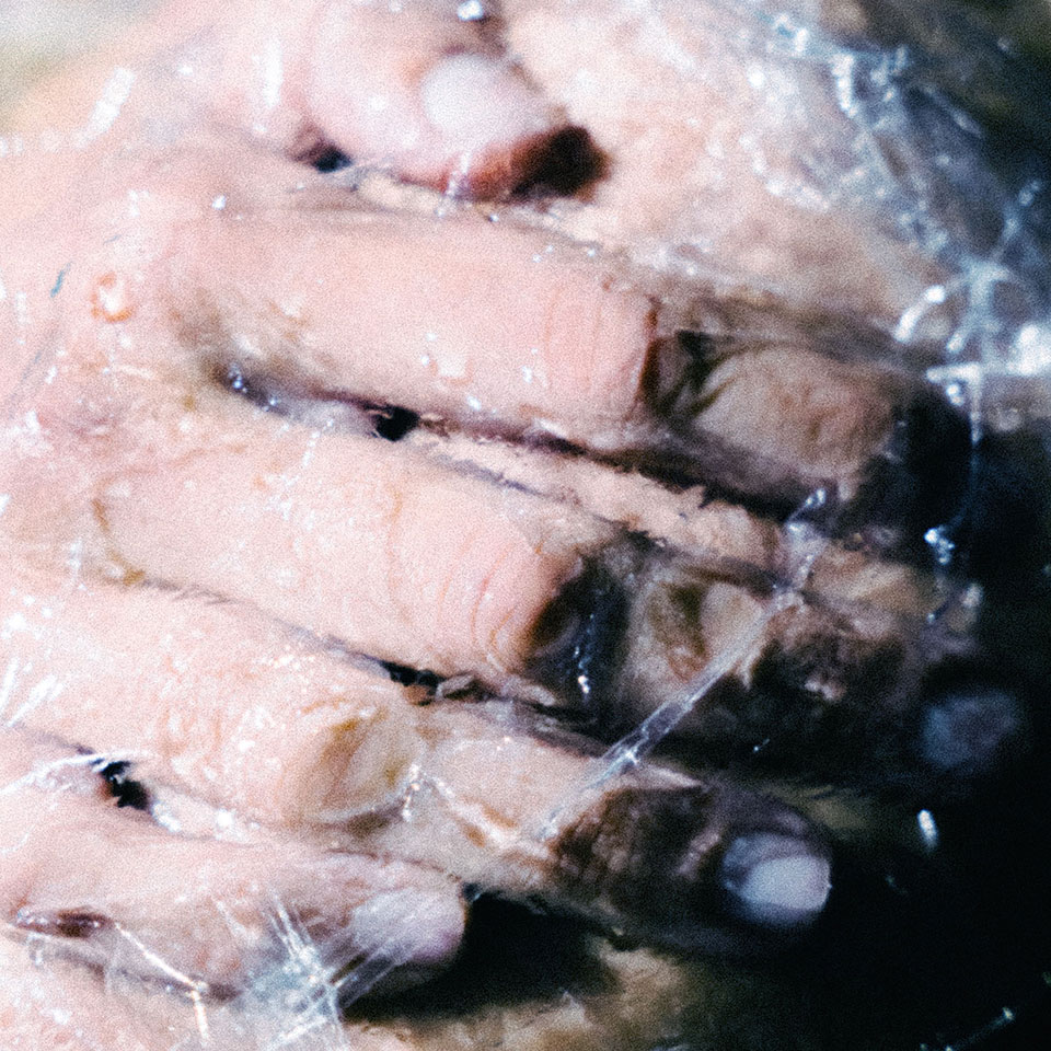 Imagem - Henrique Tomé revela "Edge", segundo single do álbum de estreia "Thin Ice" 4 Henrique Tomé, capa do single "Edge". Este lançamento antecede o álbum "Thin Ice", dia 7 de Novembro pela Biruta Records.