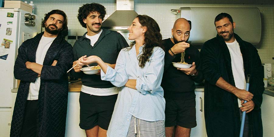 Imagem - MANILA estreiam "Formigas" 2 MANILA. Créditos Fotografia: Luisa Bravo, Direção Criativa: Inês Mojo, Assistente de Fotografia/Luz: Geraldo Ferreira, Maquilhagem: Pedro Rocha