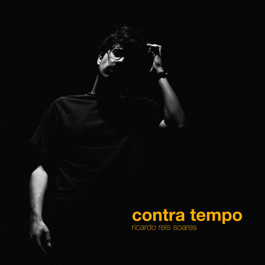 Imagem - Ricardo Reis Soares editou "contra tempo" a 28 de novembro 24 Ricardo Reis Soares, capa do álbum "contra tempo"
